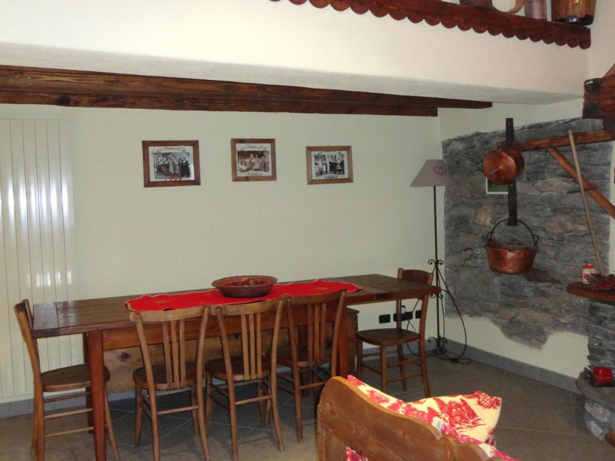 Les Chevreuils Apartment Arvier Ngoại thất bức ảnh